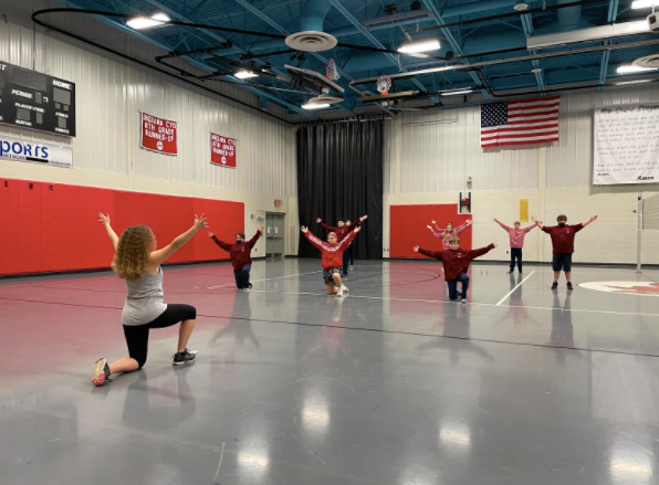 Choreographer Lizzy Moeller Russell visits St. Louis School