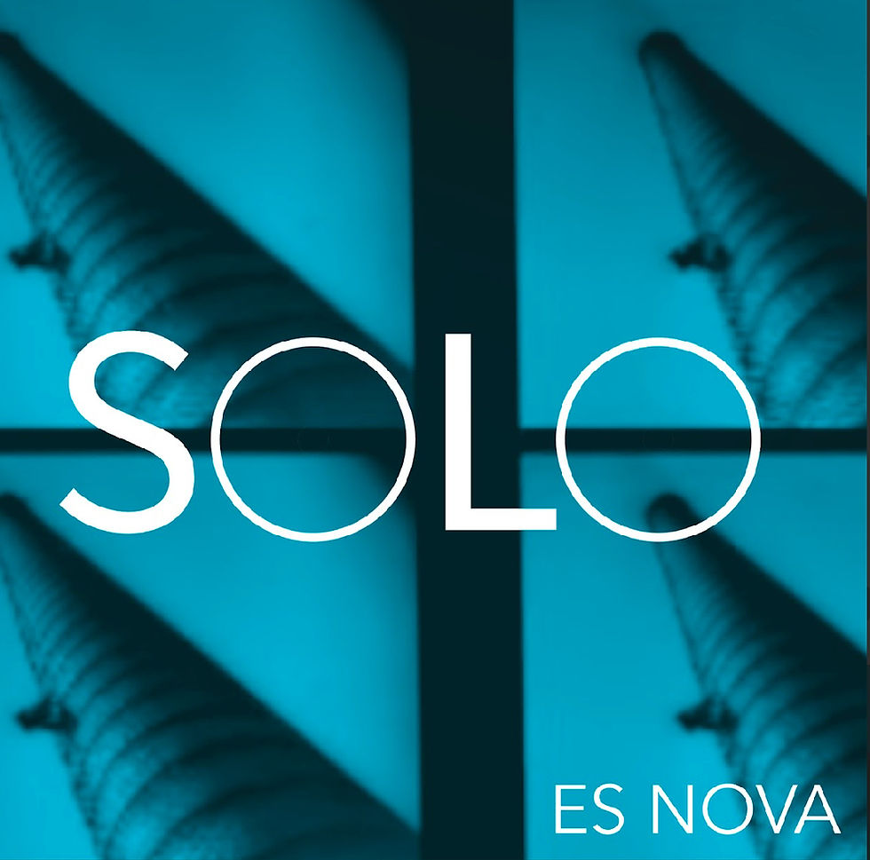“Solo”, il nuovo progetto degli Es Nova dove musica e arte si fondono per smuovere il nostro sguardo sul flusso   continuo della vita.