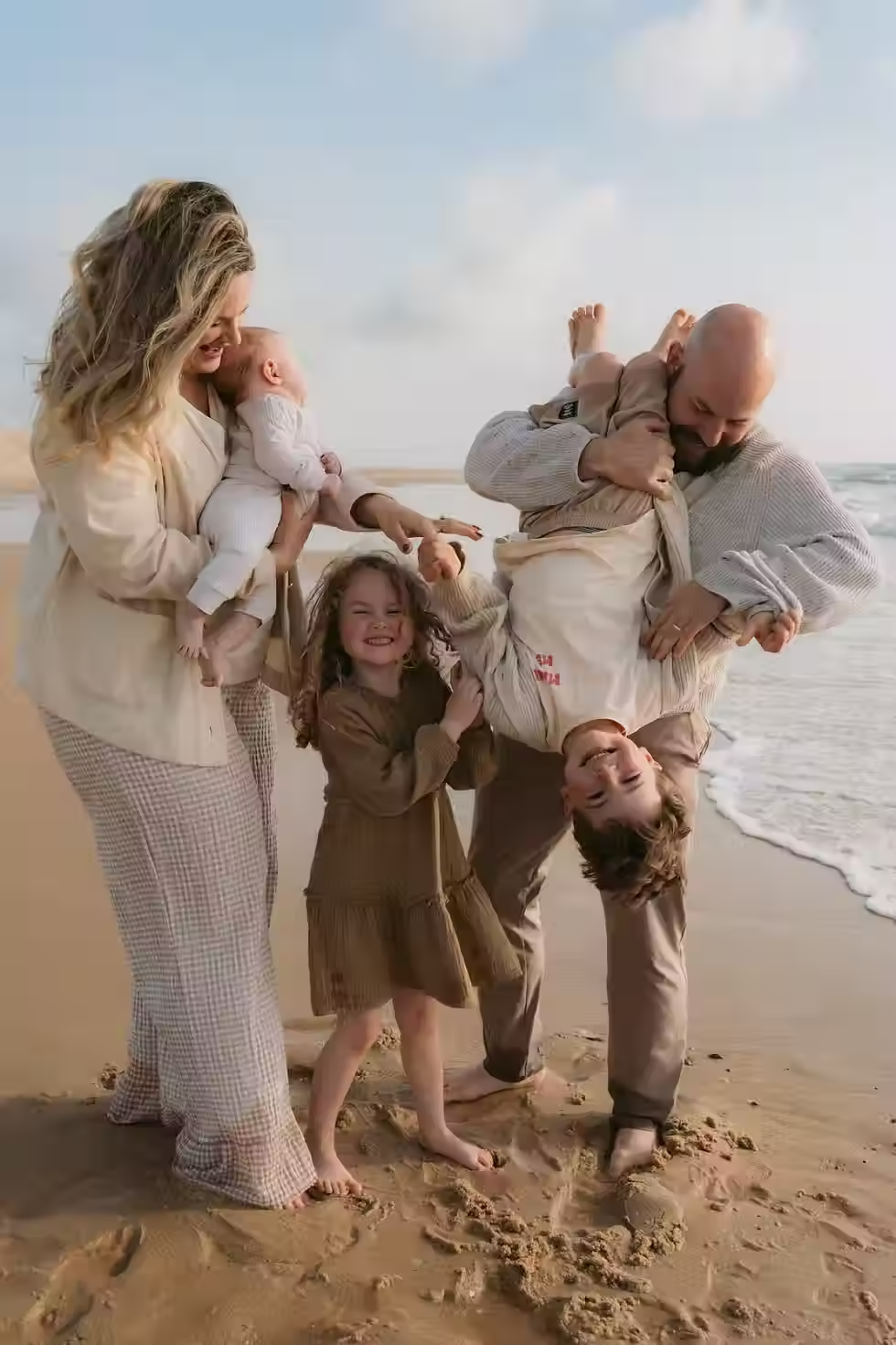 Séance photo en famille à la plage du grand crohot à Lège Cap Ferret