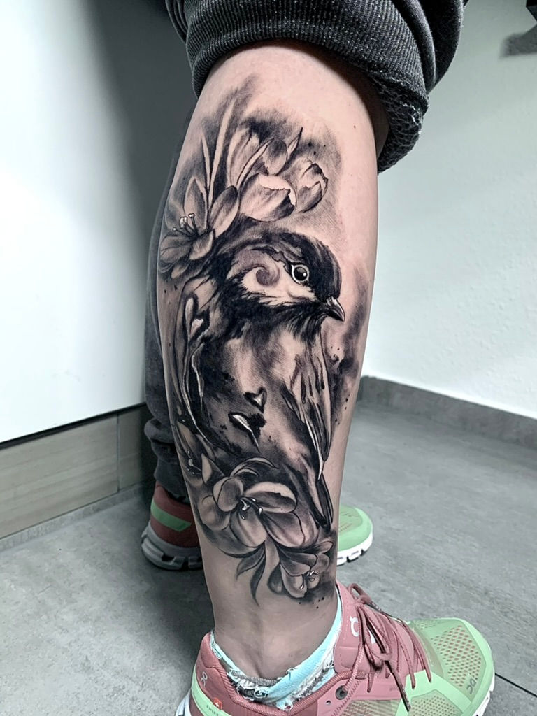 heart bird creepy cute tattoo Stuttgart Germany Baden württemberg