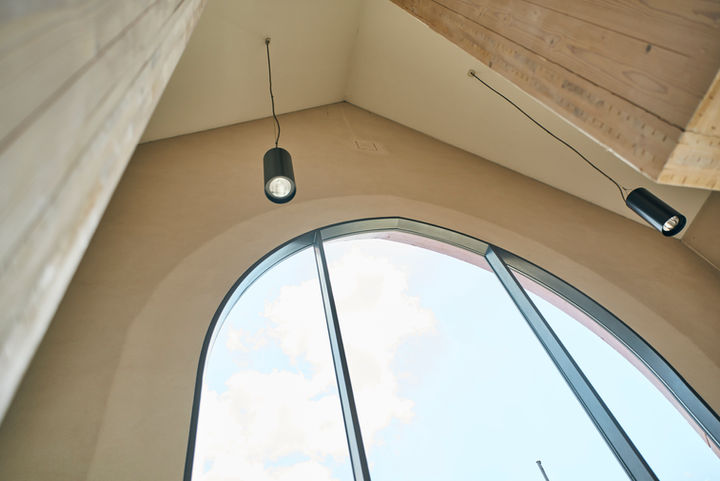 Eingangselement Kirche Altenbach.jpg