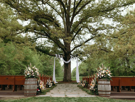 How to Choose Your Wedding Photographer: Expert Tips from a premier Richmond Wedding Venue