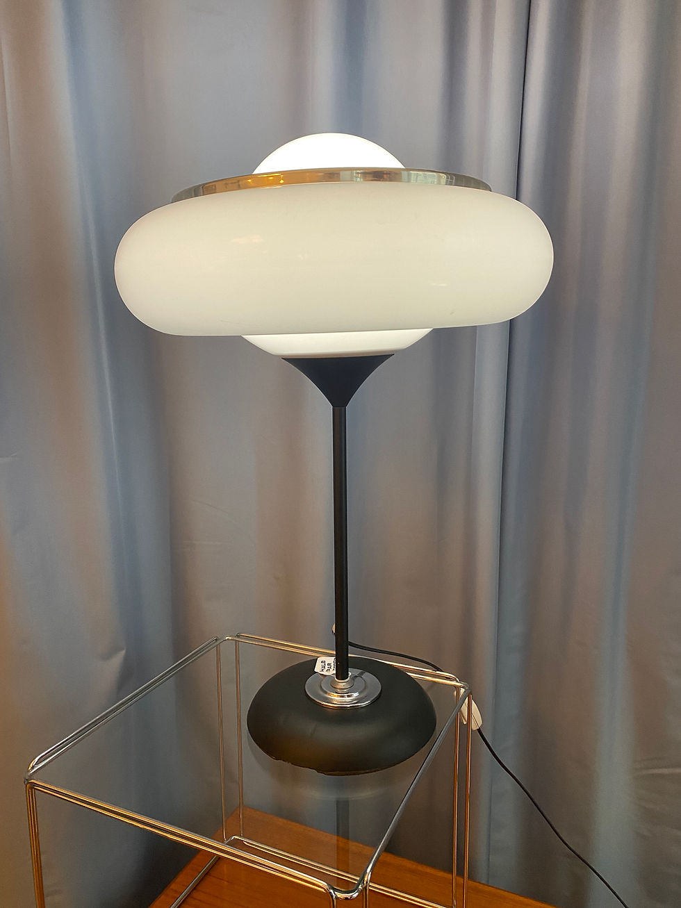 Thumbnail: Large space age lamp