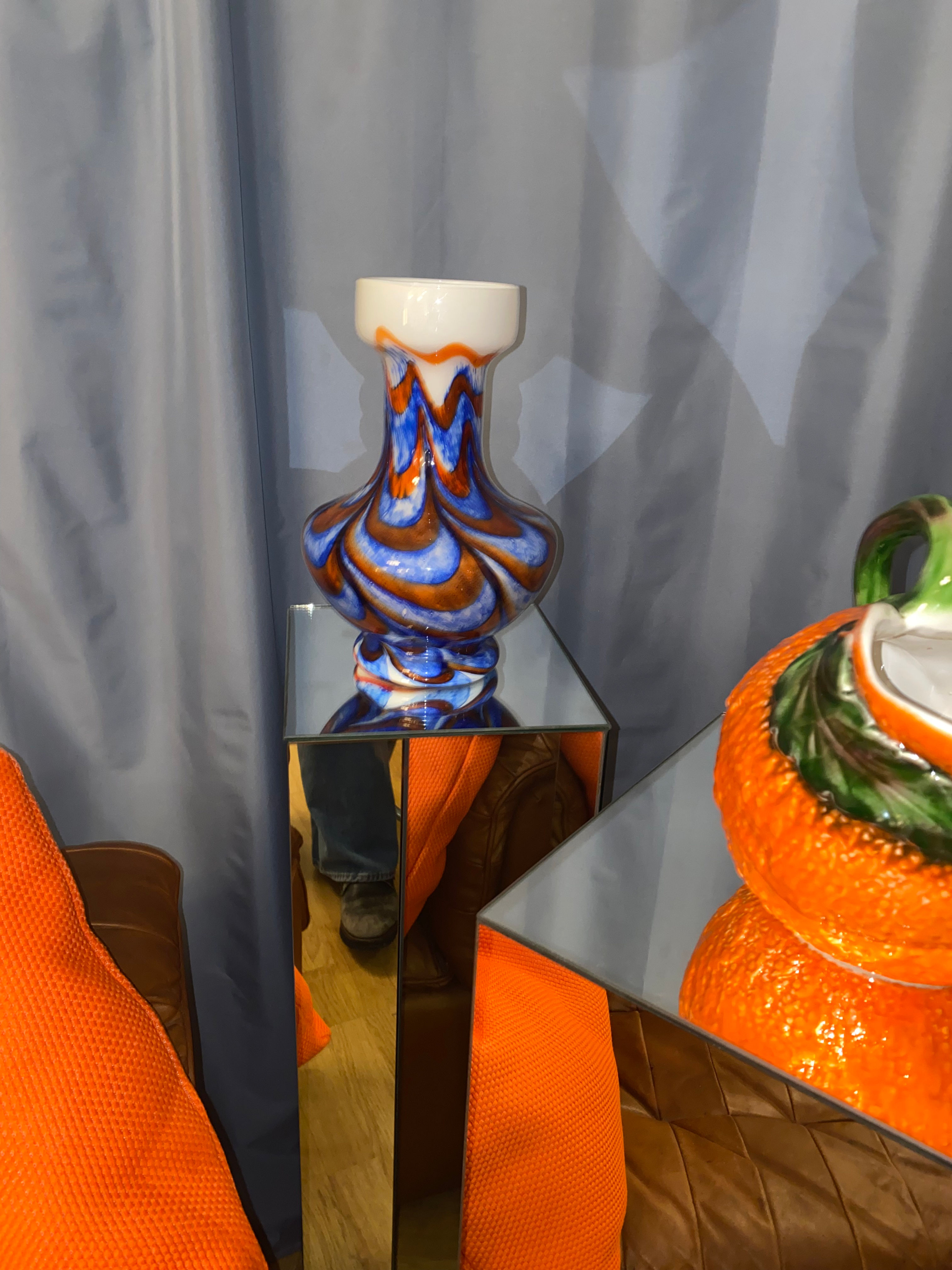 Vase swirl blue orange