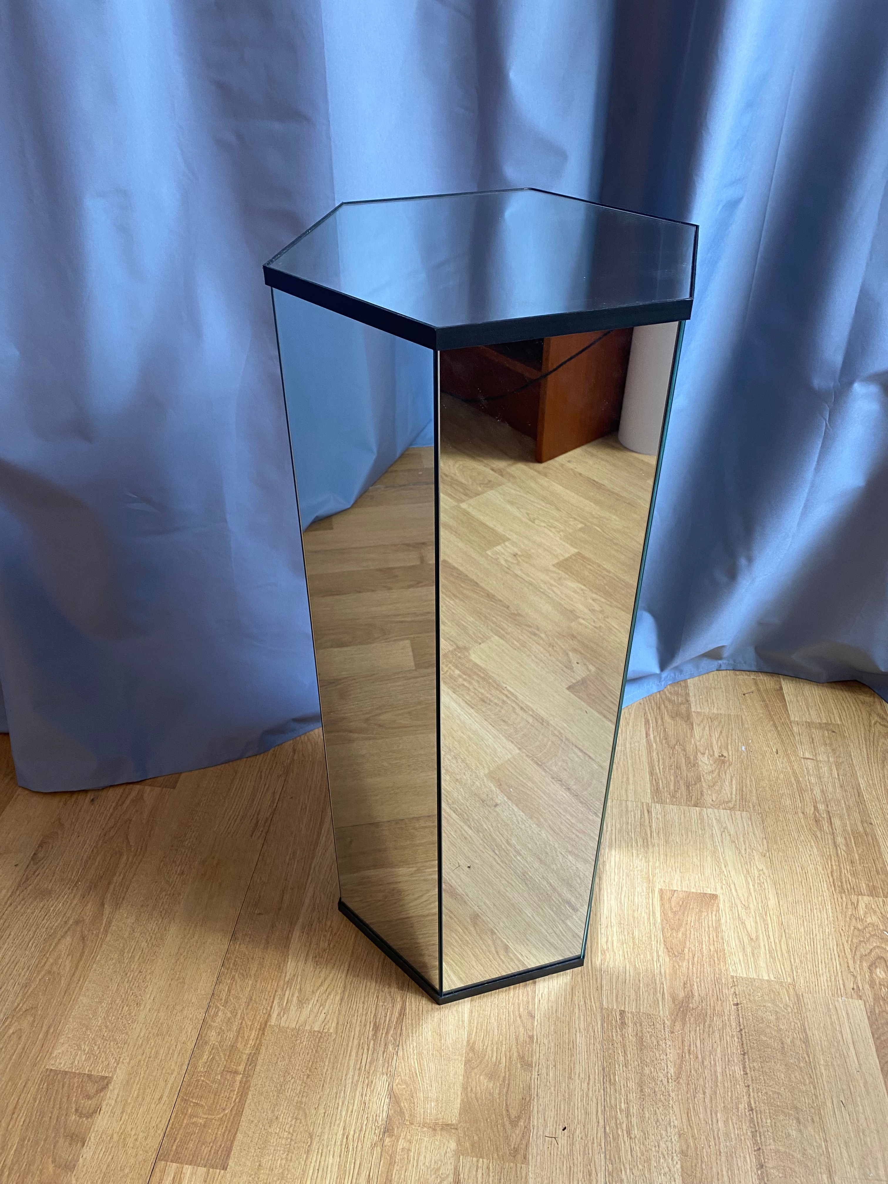 Mirror Sidetable