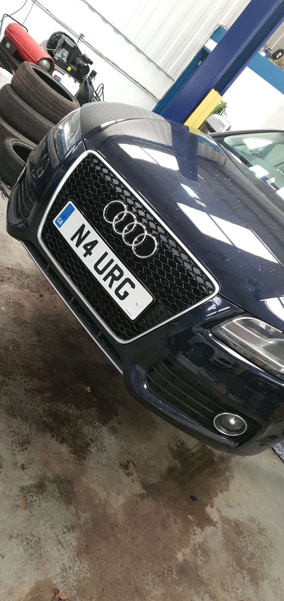 Honeycomb grill replacement and full set of lowering springs for this Audi S5 !!