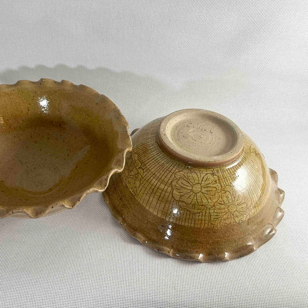Thumbnail: Medium Ruffled Serving Bowl
