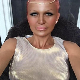 Autorenbild: Anina Stone