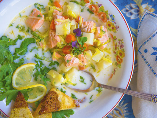 LOHIKEITTO WITH WILD ALASKAN COHO