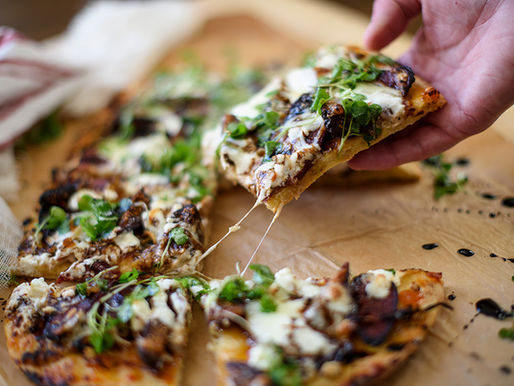 Crispy Venison Flatbread With Figs & Sweet Pepper Jam