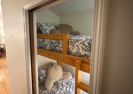 bunk room.jpeg