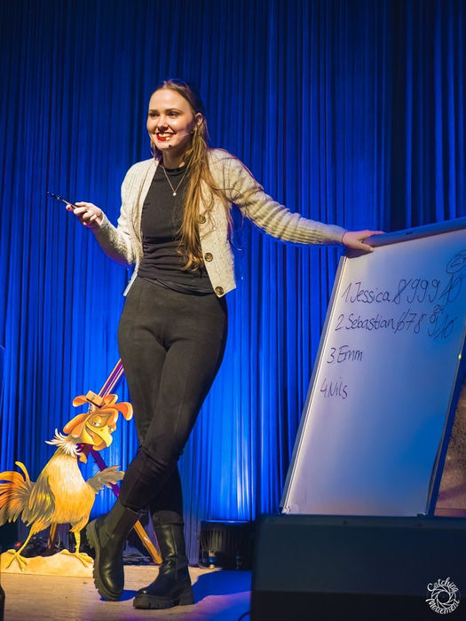 Moderatorin Annika Hofmann Gackeleia Poetry Slam