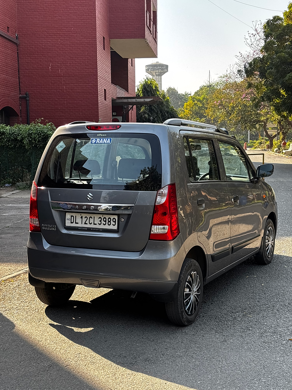 Thumbnail: Maruti WagonR LXi CNG 2017