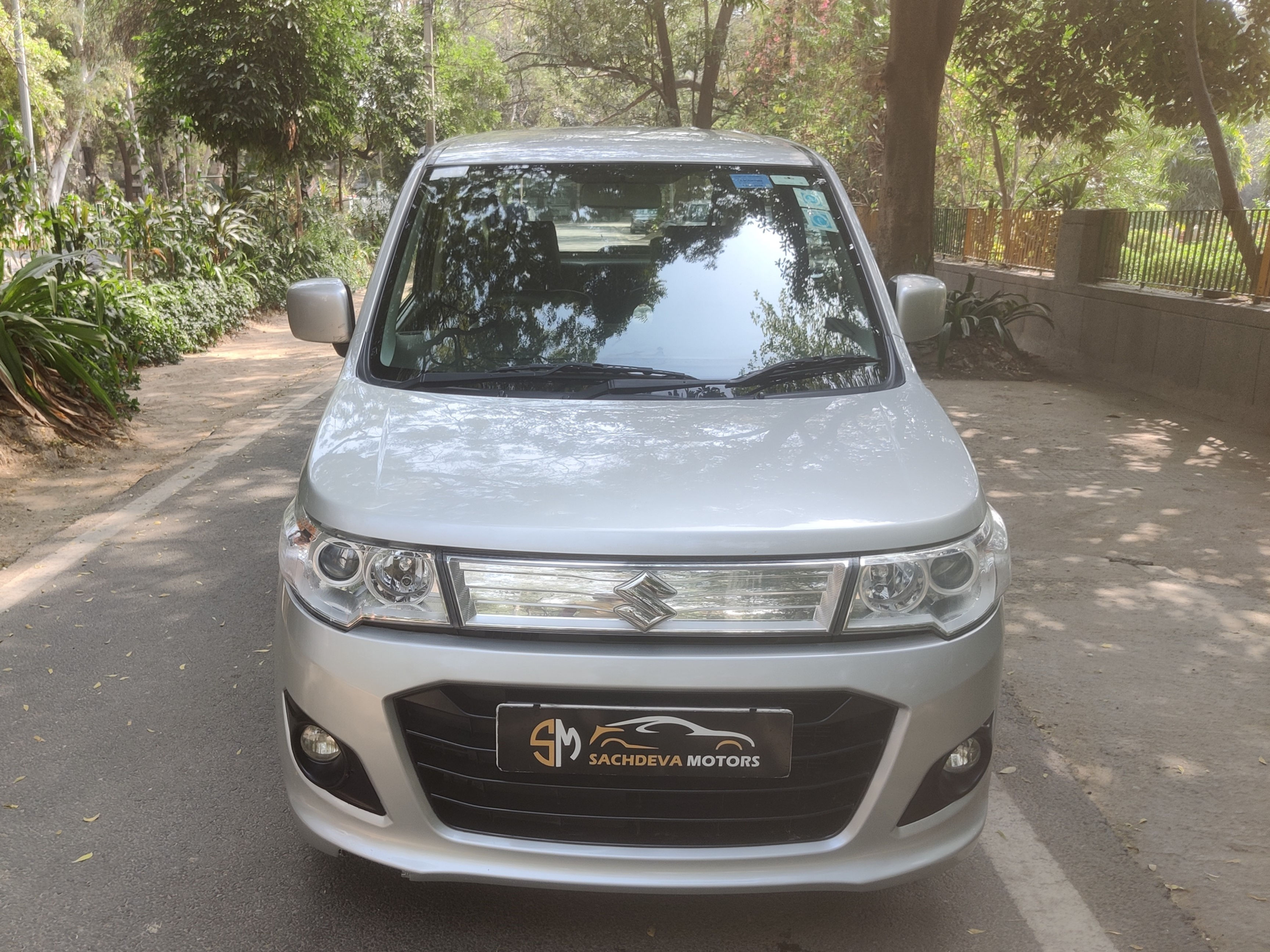 Maruti Suzuki WagonR Stingray VXI AMT (2014-2017) Front View | Certified Used Cars in Delhi, India | Sachdeva Motors
