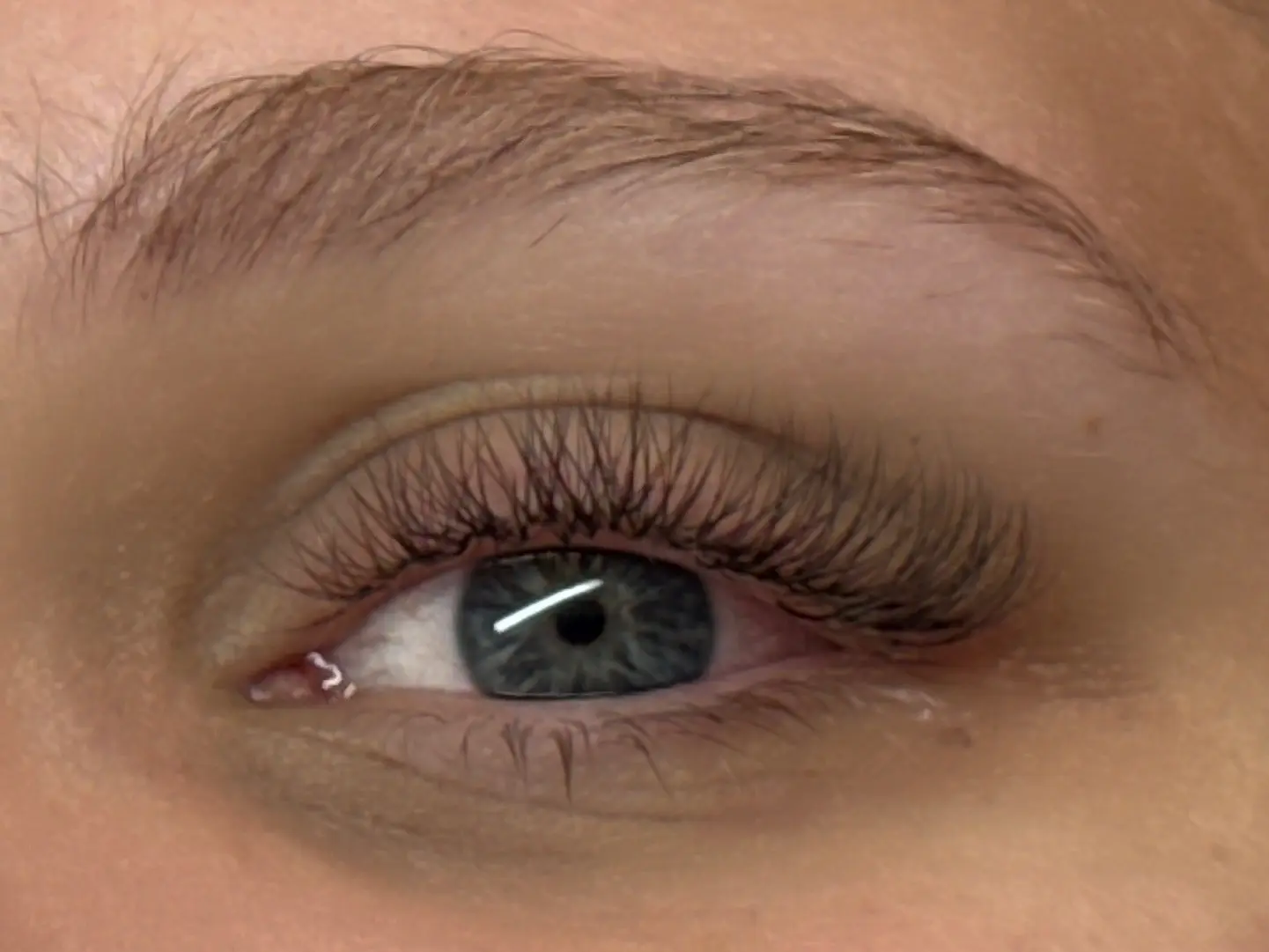 extension de cils volume russe 2d chez Tina Beauté à Mulhouse