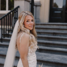 Bruidsmake-up. landgoed Rhederoord, trouwen, bruidskapsel