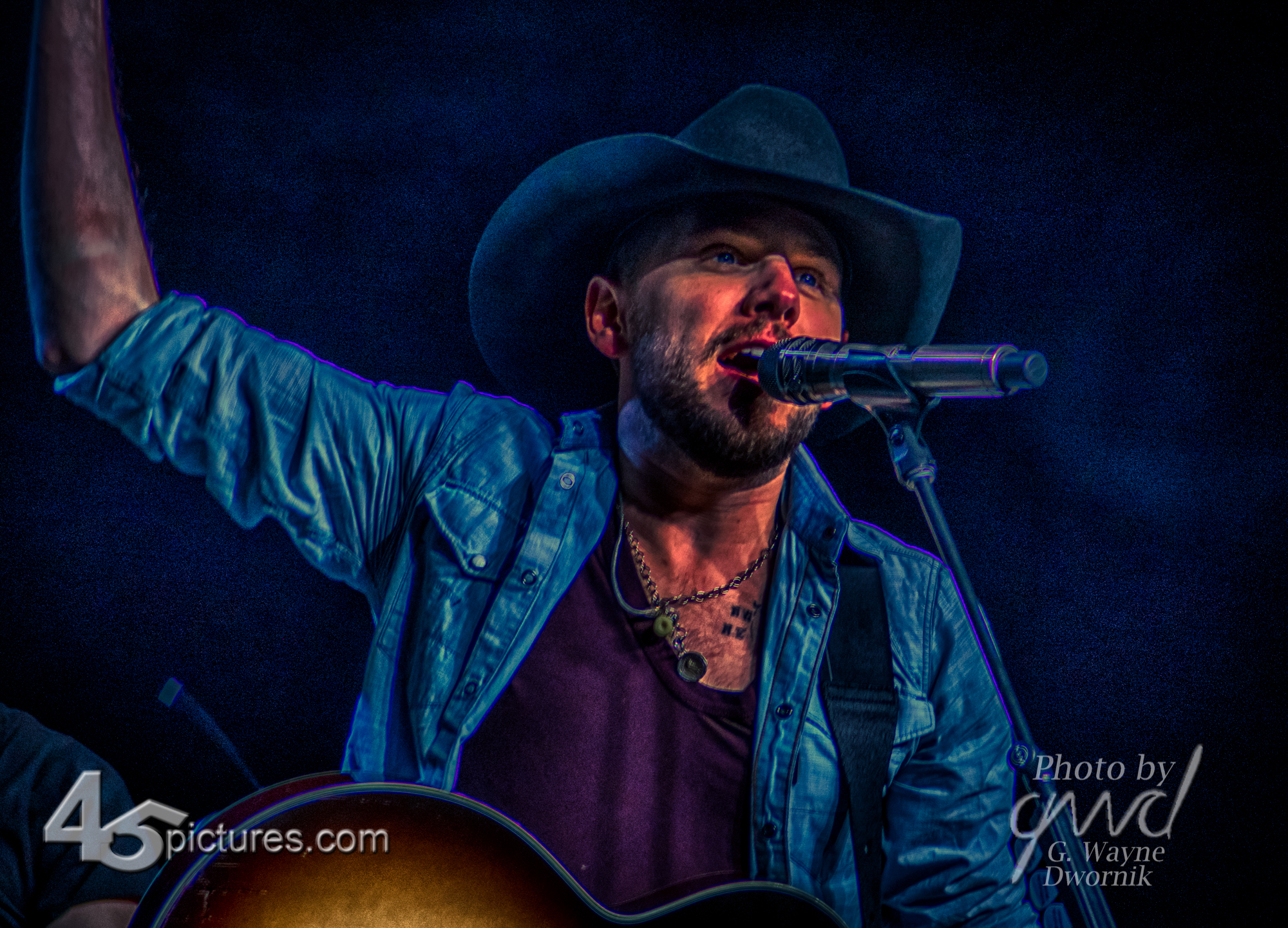 17 Brett Kissel 17DW4398_HDR-lite