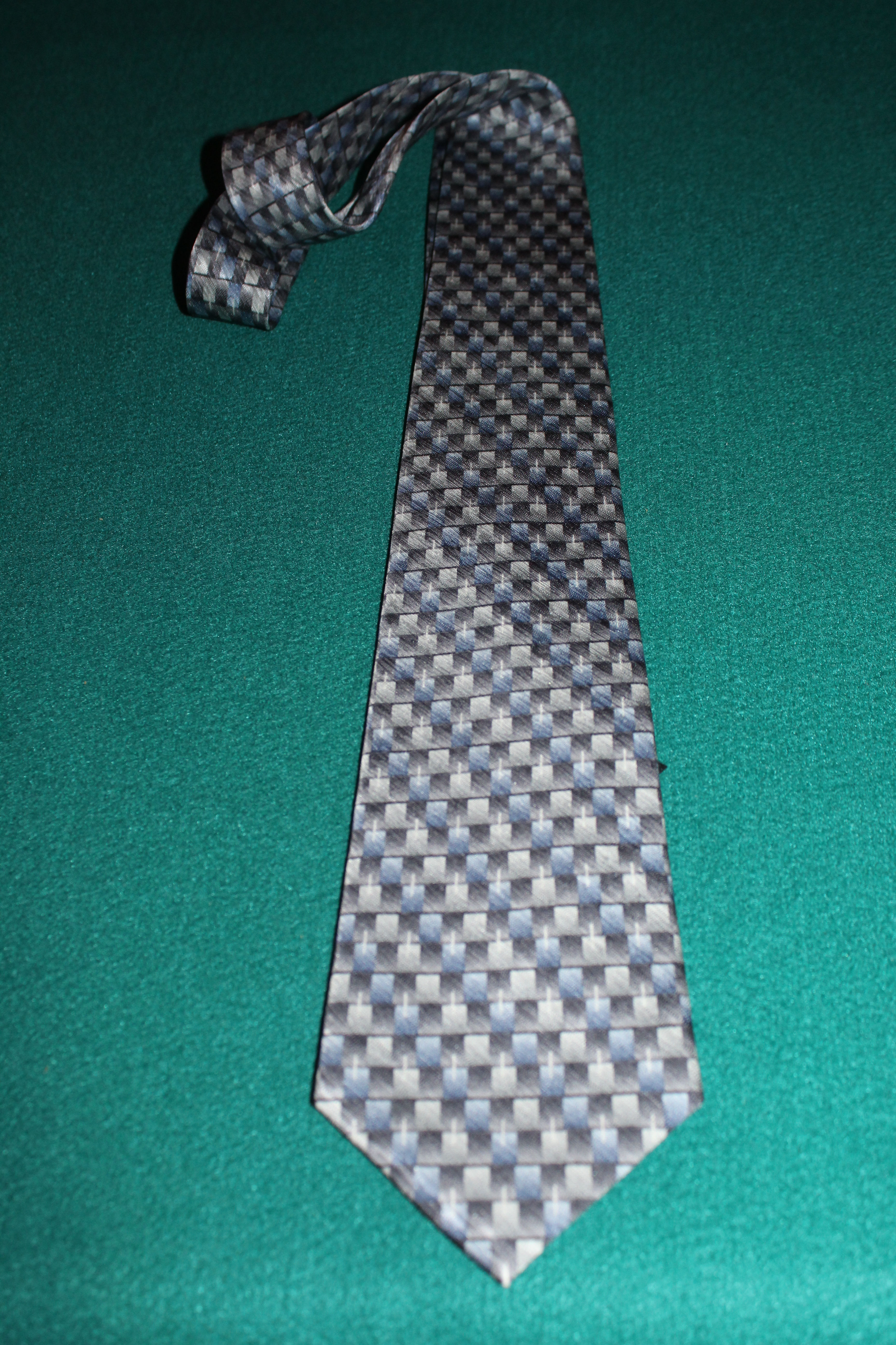 ARROW Made in CHINA 100% silk grey checkard