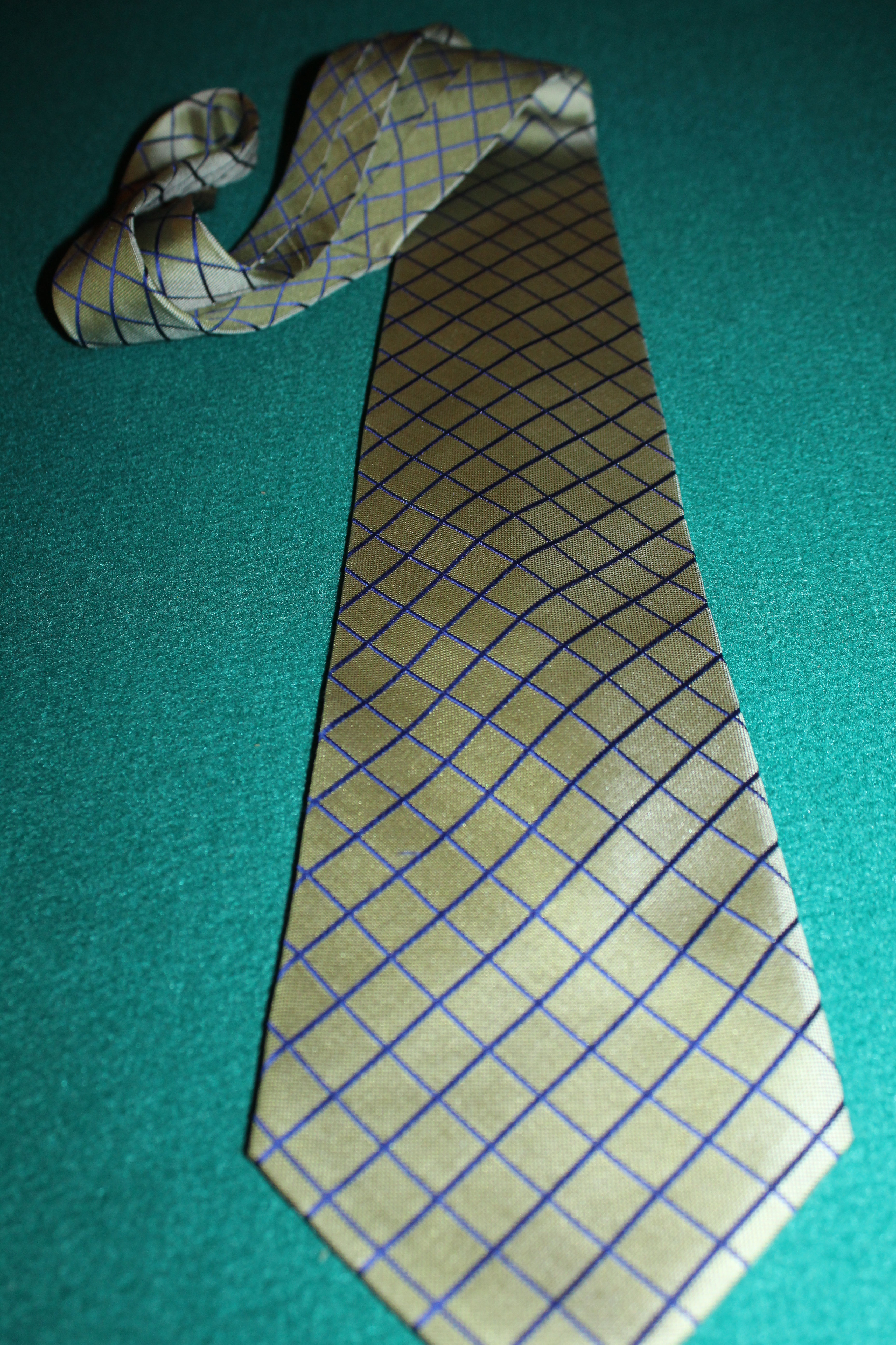 Croft and Borrow 100 % silk