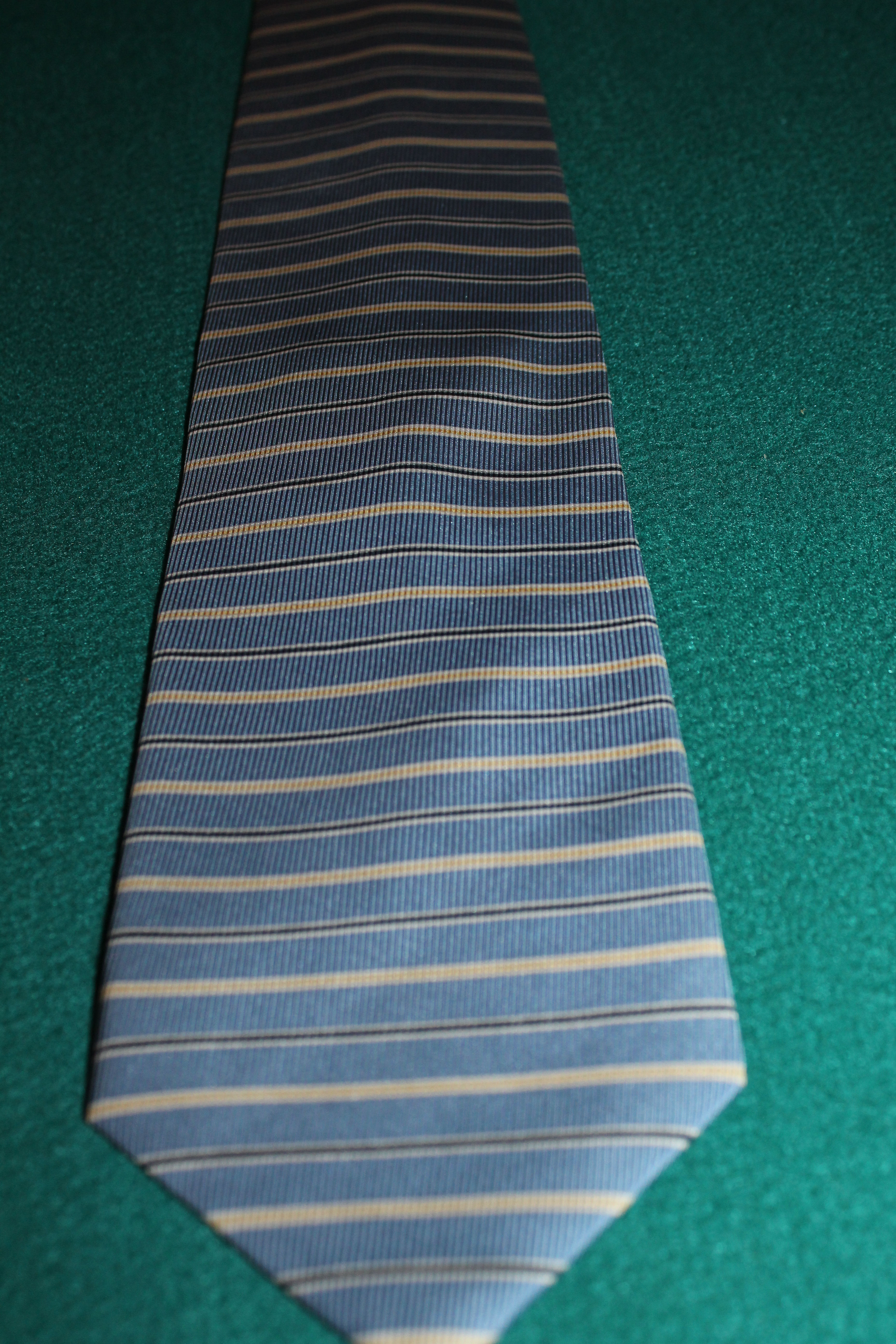 IZOD 100% silk Made in China of imported fabric