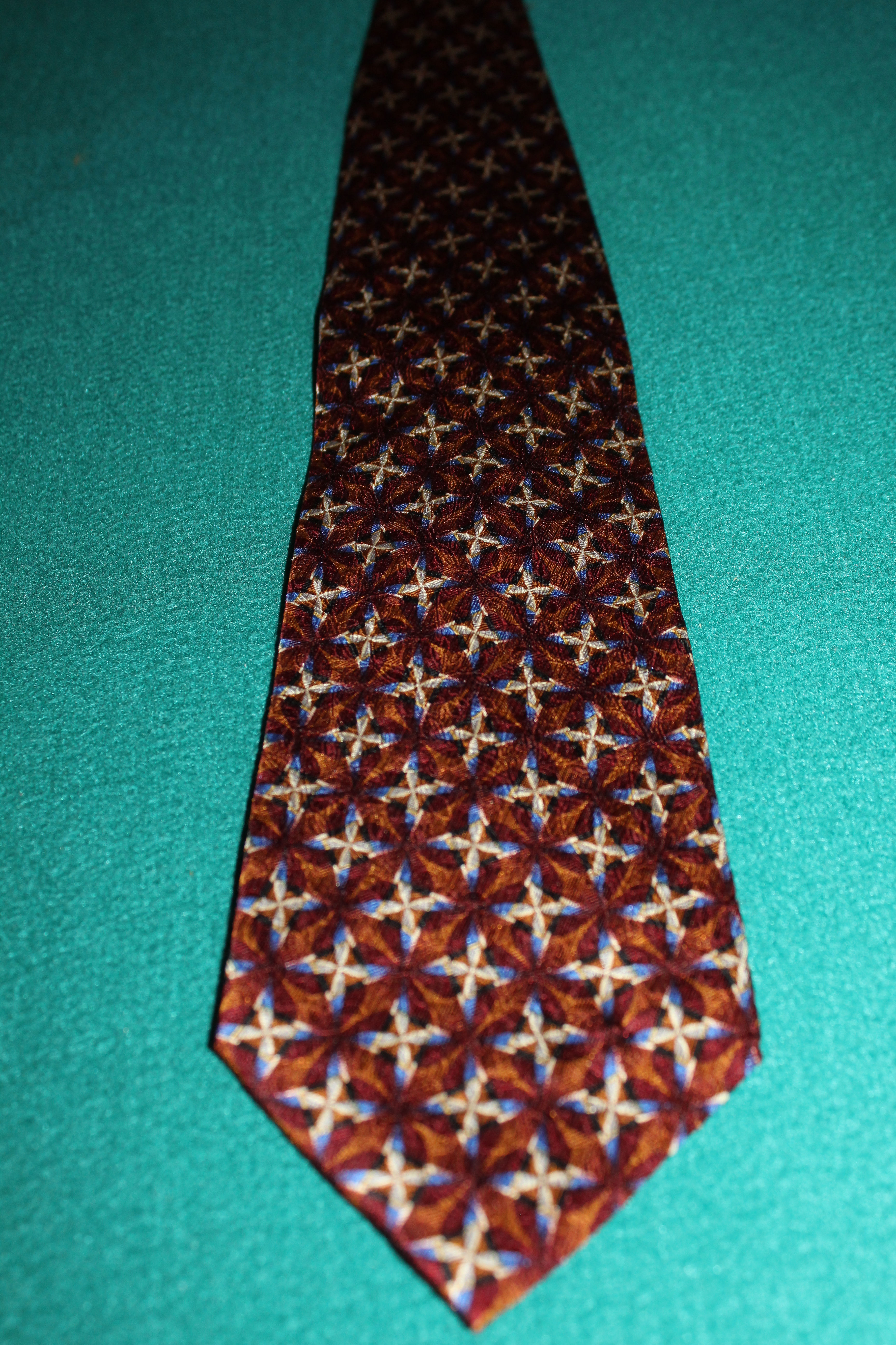JHane Barnes hand made in Korea Shell 100% silk