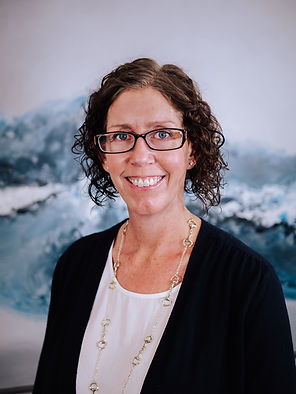 Dr Heather Kuhl-18 headshot.jpg