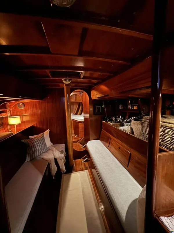 666742-421fc41491c9a72f5a33e1bc4b2cf61d-x-7851617-c973c3f9fb7e72807159cd86c3351cdb