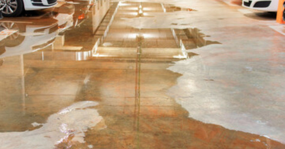 parking-lot-water-runoff-problems.jpg
