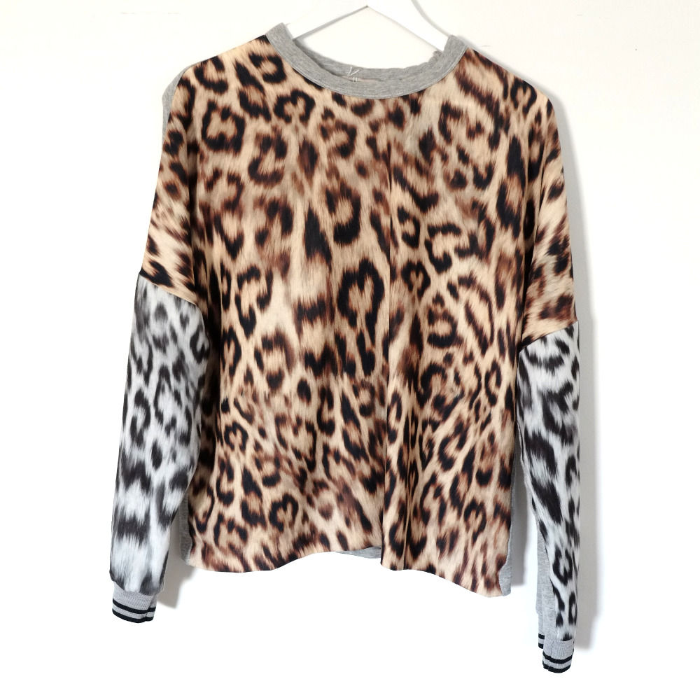 sweat léger imprimé léopard zara