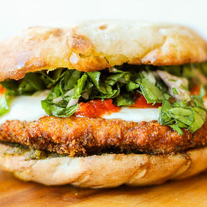 Chicken Cutlet Sandwich (Hot)