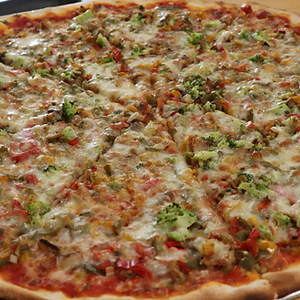 Chicken Primavera Pizza