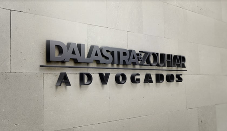 Moderna e sofisticada: o processo de criação da logomarca Dalastra & Zouhlar Advogados