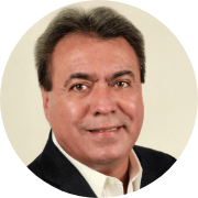 foto José Agustín Magallanes tape yvate copia.png