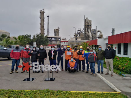 PLANTA PRILLEX ENTREGA RECONOCIMIENTO A SERGIO REINOSO POR SU COMPROMISO CON LA SEGURIDAD