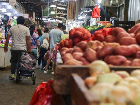 VALOR DE CANASTA BÁSICA DE ALIMENTOS REGISTRÓ SU MAYOR CAÍDA MENSUAL EN 10 AÑOS