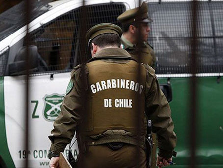 DETIENEN A 12 CARABINEROS ACUSADOS DE COHECHO, TRÁFICO Y OTROS DELITOS EN SANTIAGO
