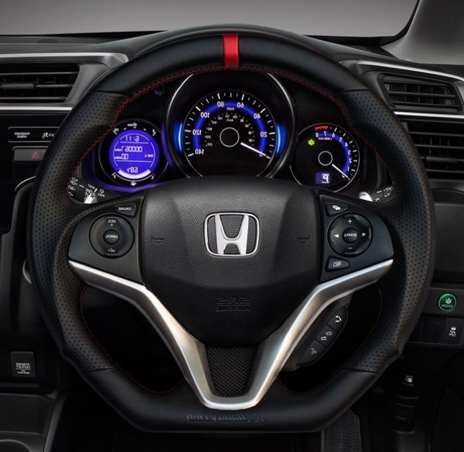 P-1スポーツステアリング フィットGK3/GK5