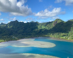 Point de vue lors d'une randonnée à Huahine