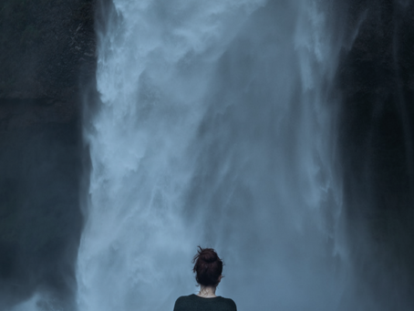 GEÇMİŞE DÖNÜP BAKTIĞINDA NE GÖRÜYORSUN?...