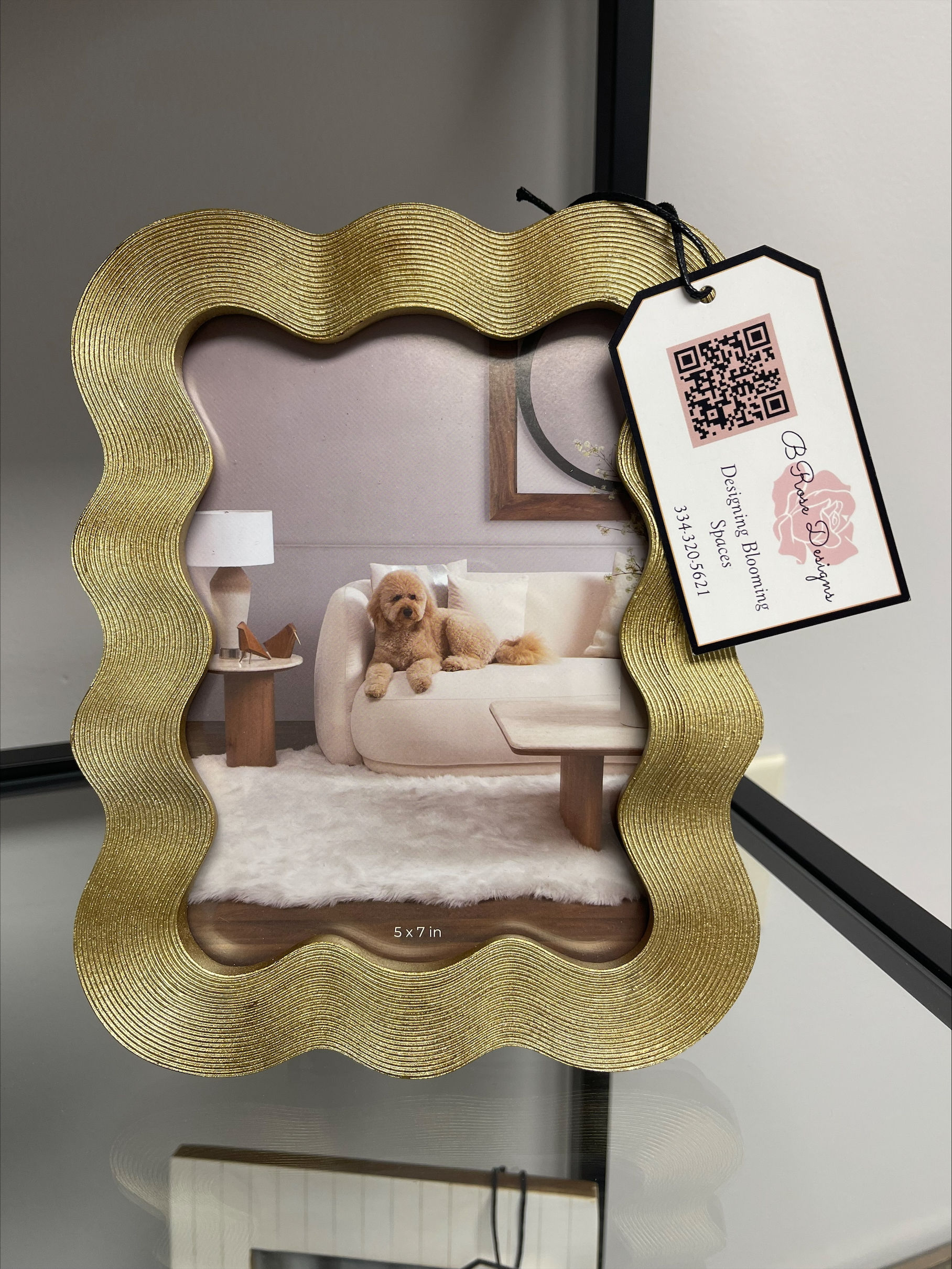 Scalloped Gold Photo Frame