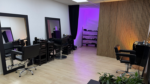 Школа парикмахерского искусства Arsen Dekusar studio на левом берегу.heic