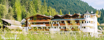 loisis boutiquehotel_achensee_außenansicht_sommer_S.jpg
