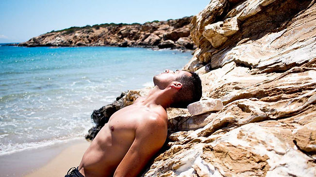 Kykladen_Mann am Strand_M.jpg