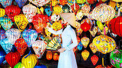 A sea of colors - Vietnam’s lanterns