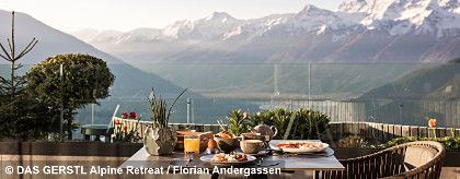 DAS GERSTL Alpine Retreat_Frühstück mit Alpenpanorma_S.jpg