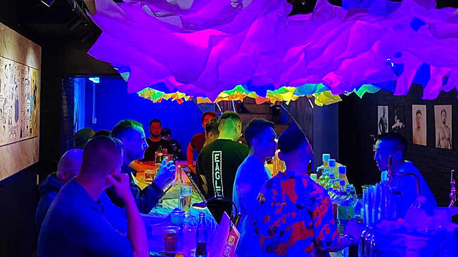 Japan_Tokyo_Eagle_Gaybar_M.jpg
