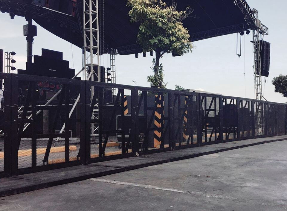 Thumbnail: Crash Barricades For Rent (Concert Frontliner) (4FT x 1M)