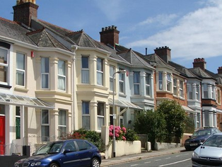 UK house prices to rise more slowly than expected helping first‑time buyers