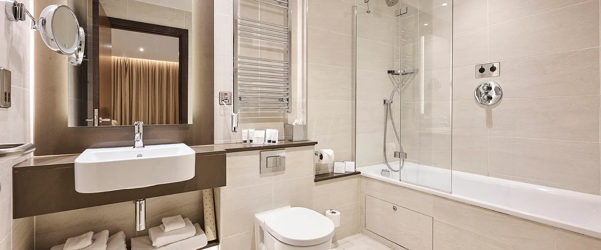 bathroom in Deluxe Double Room  of genting hotel from resorts world birmingham