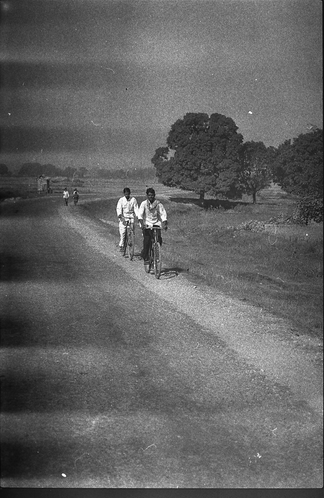 Nepal cyclists